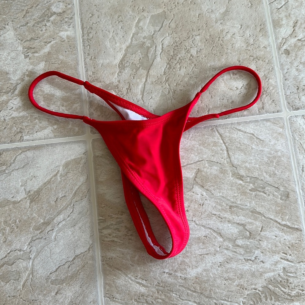 Boutine LA red thong bottoms
